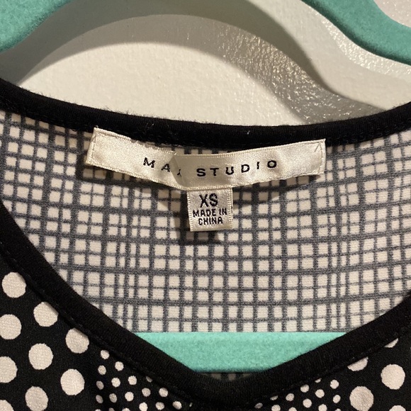 Max Studio size XS - Picture 3 of 3